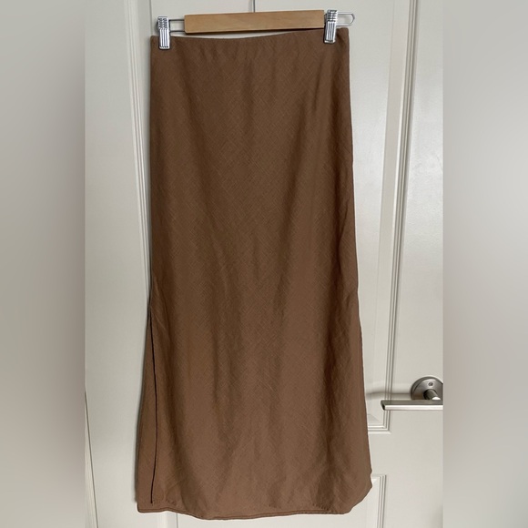RW&CO. Dresses & Skirts - RW&CO Camel Linen Blend Maxi Skirt Side Slits Straight Fit with Drape - XS